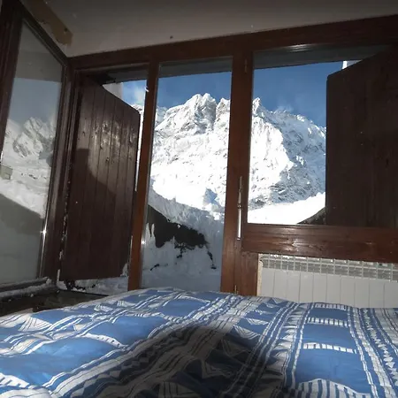 Piolet Panoramic * بيريوِل تْشيرفينيا